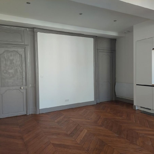  DUCASTEL IMMOBILIER : Appartement | MACON (71000) | 74 m2 | 670 € 