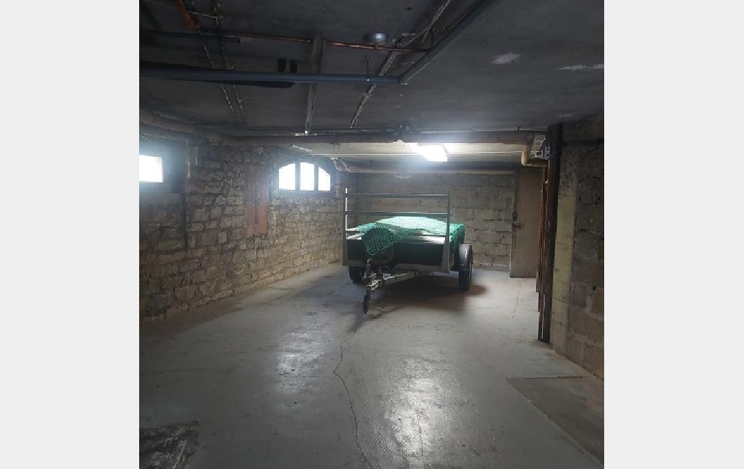 DUCASTEL IMMOBILIER : Garage / Parking | MACON (71000) | 48 m2 | 160 € 