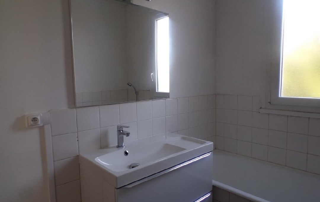 DUCASTEL IMMOBILIER : Appartement | MACON (71000) | 67 m2 | 703 € 