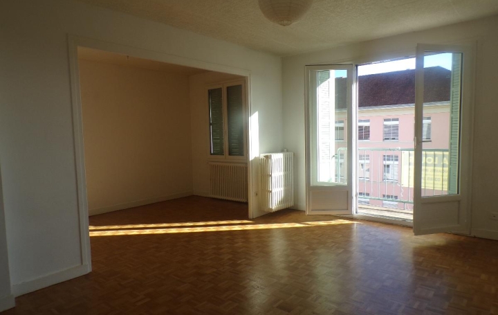 Appartement P4   MACON  67 m2 703 € 